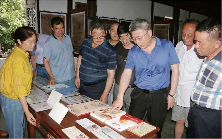 我会多人参加省“喜庆二十大”红色文献巡展 暨“2022江苏书报刊收藏年会” 两件展品获荐“十大红色文献”